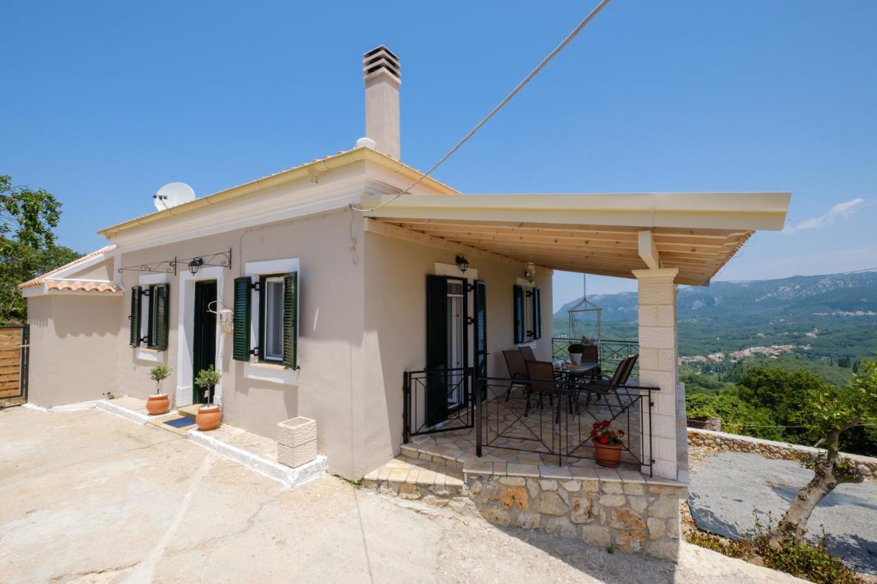 Villa Koukoutsa House With Swimming Pool Corfu Sokraki à Sokrákion Extérieur photo