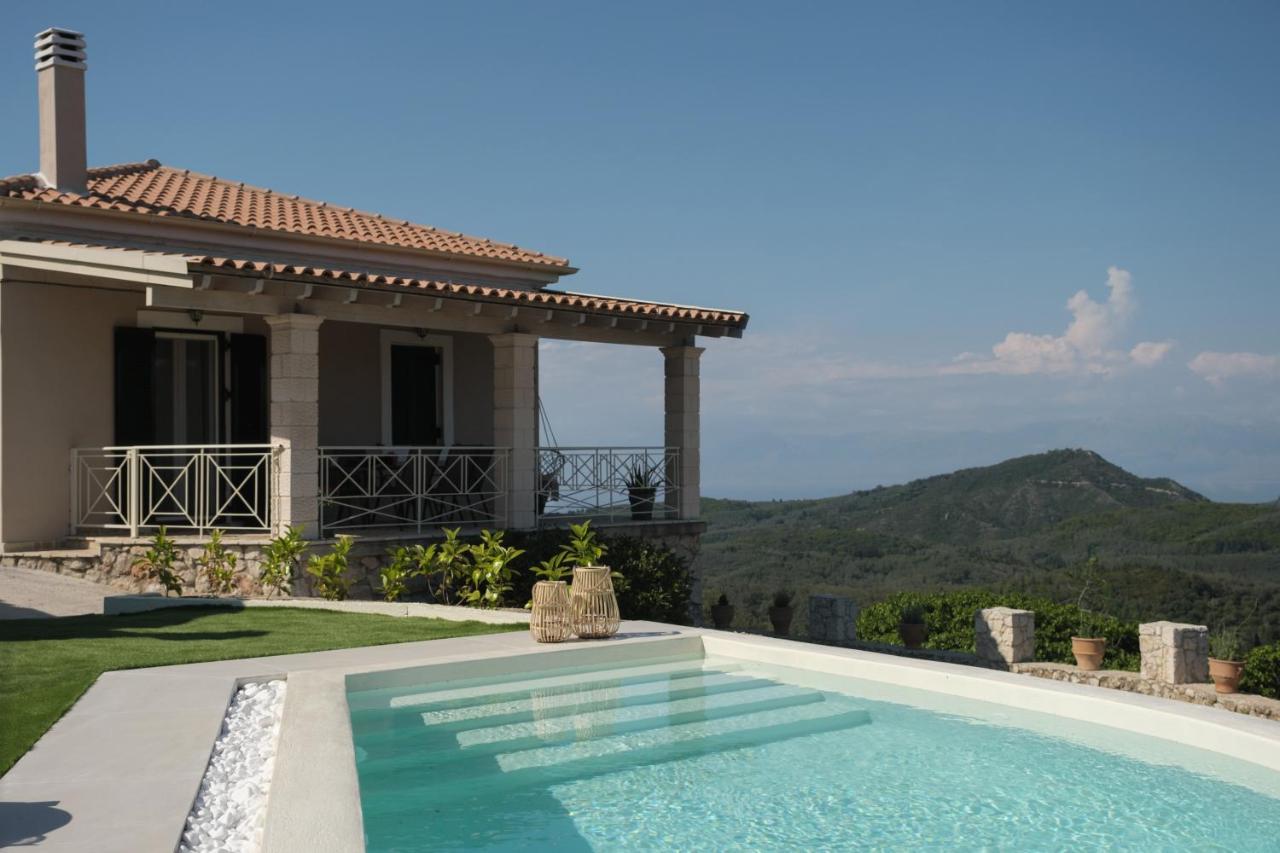 Villa Koukoutsa House With Swimming Pool Corfu Sokraki à Sokrákion Extérieur photo