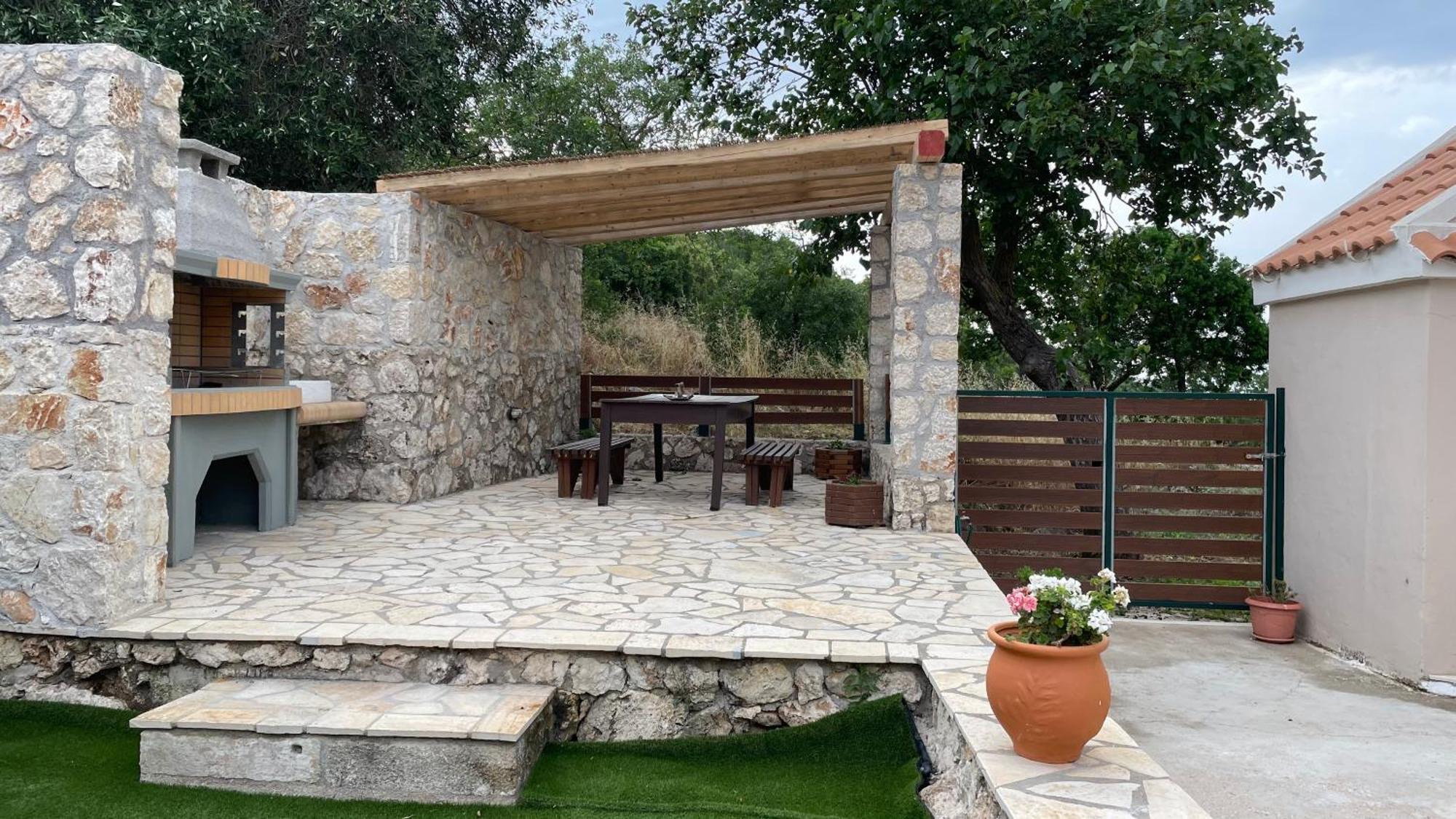 Villa Koukoutsa House With Swimming Pool Corfu Sokraki à Sokrákion Extérieur photo